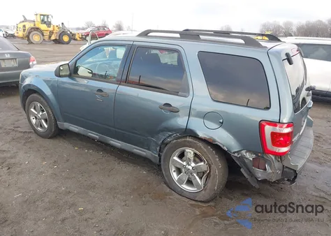 2012 Ford Escape Xlt z USA, uszkodzony, nr VIN 1FMCU9DG2CKB76081